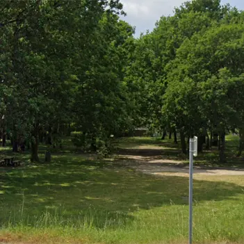 aire-de-pique-nique-avenue-de-praderoi2-2041379