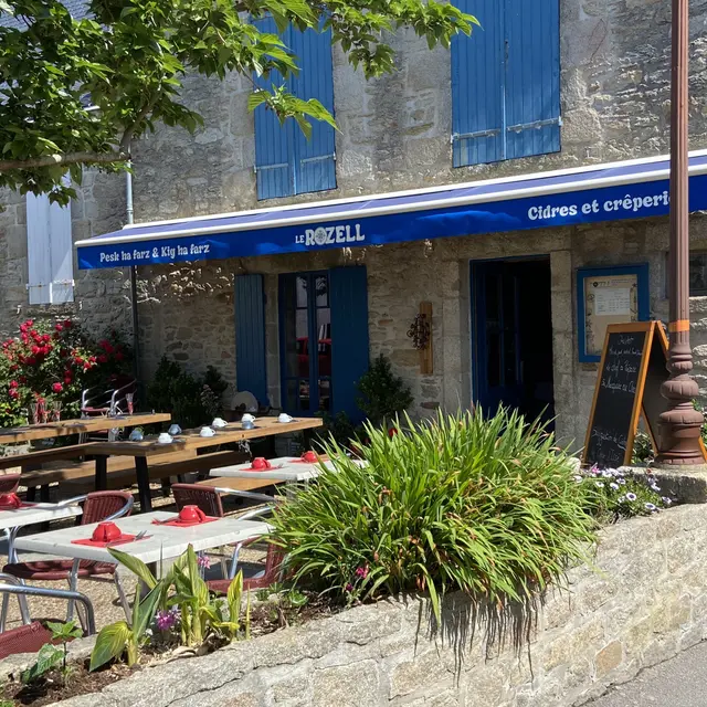 Le Rozell Crêperie table bretonne - Piriac sur Mer - terrasse