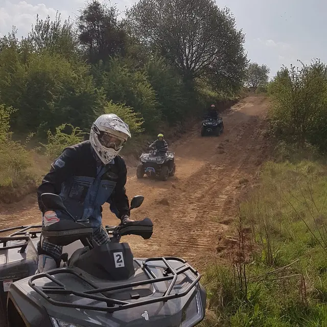 M2T_Mathieu-Tout-Terrain_ (1)