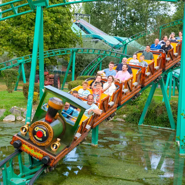 Parc d'attractions Manège 2025 DENNEBROEUCQ