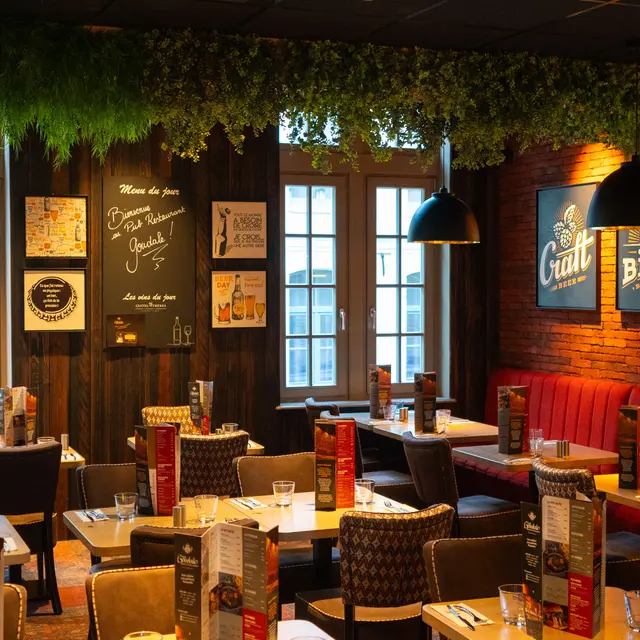 Intérieur du Pub Goudale à Saint-Omer