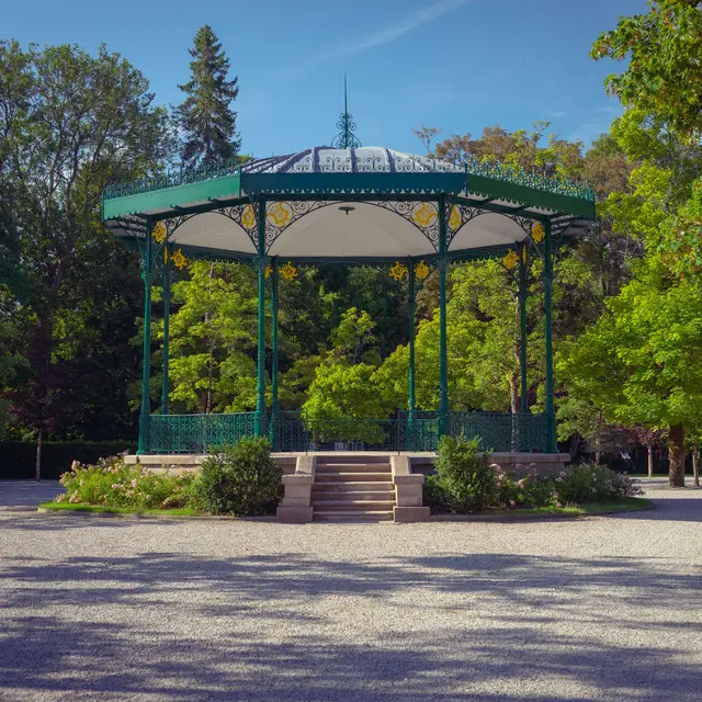 Kiosque jardin Public