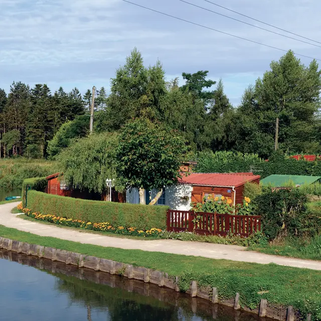 Lansbergues Maison sur l'eau 2013 TILQUES © Photo Carl - Office de Tourisme de la Région de Saint-Omer (20) - Copie photo