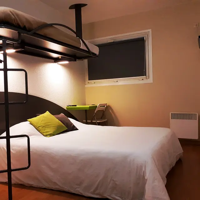 Chambre, Good Night Hotel
