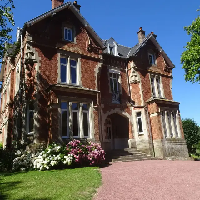 Château du Bon Plaisir, extérieur