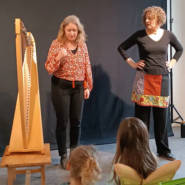 Conte 23 avril à Enerlya, par Claire et Nathalie