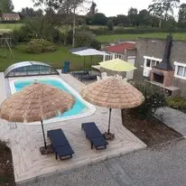 Piscine, terrasse et barbecue