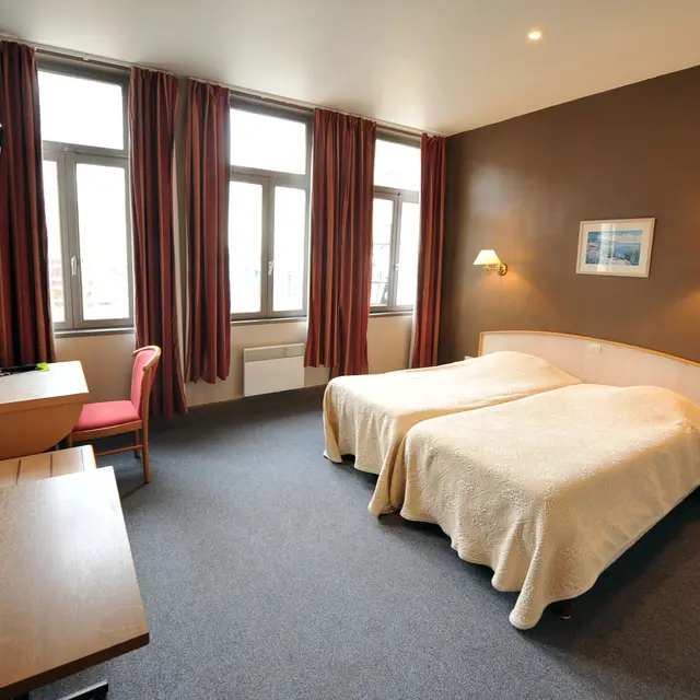 st omer hotel les frangins 003 © 2012-Photo Carl-Office de Tourisme de la Région de Saint-Omer