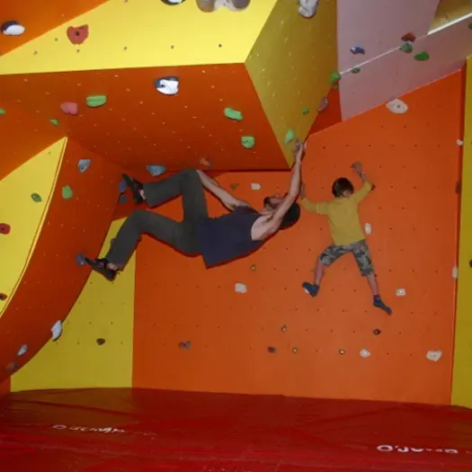 Mur d'escalade du Camping des Catoyes