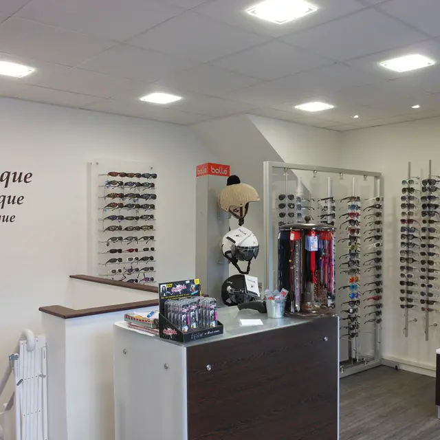 Photo B. Optique