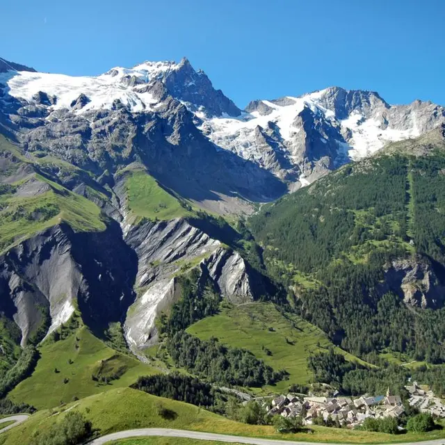 La Meije domine La Grave