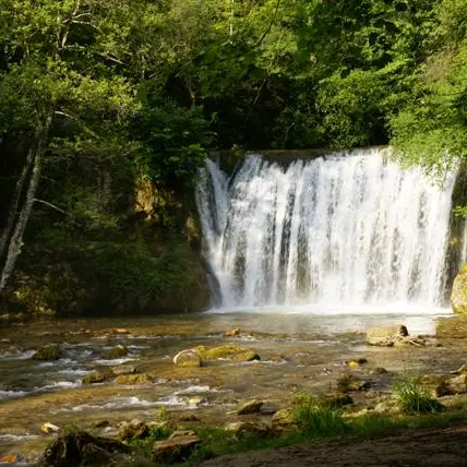 Cascade Blanche