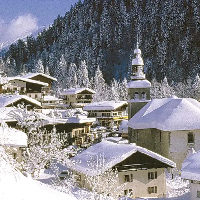 Eglise de La Giettaz et village