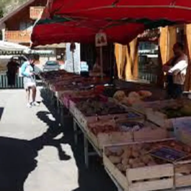 Marché de Lullin