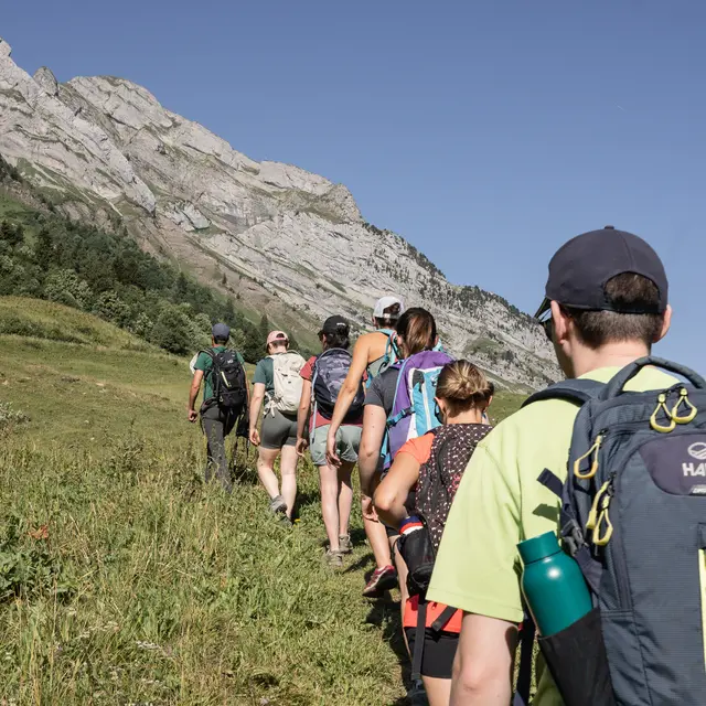 Randonnée pédestre collective avec le Bureau des Guides_La Clusaz