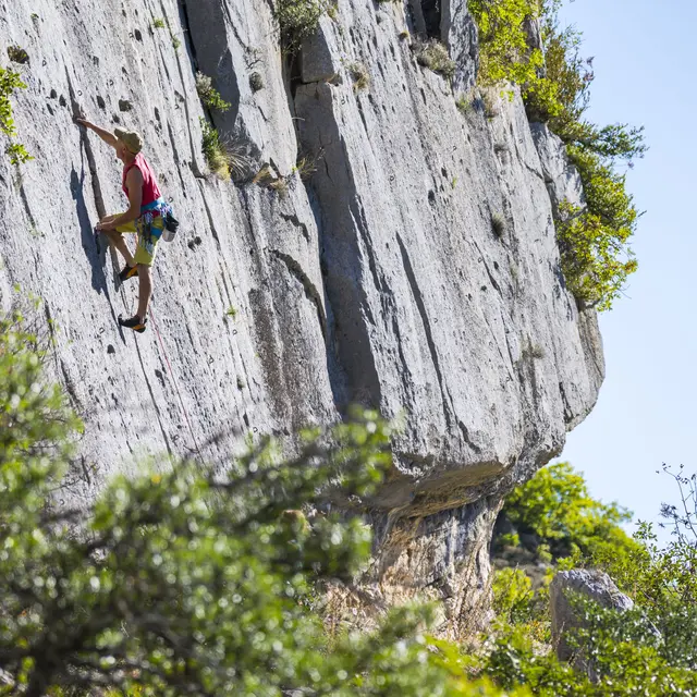 Escalade à Châteauneuf de Chabre