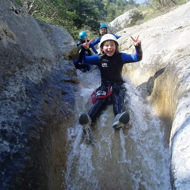 canyoning avec le bureau des guides des 2 Vallées
