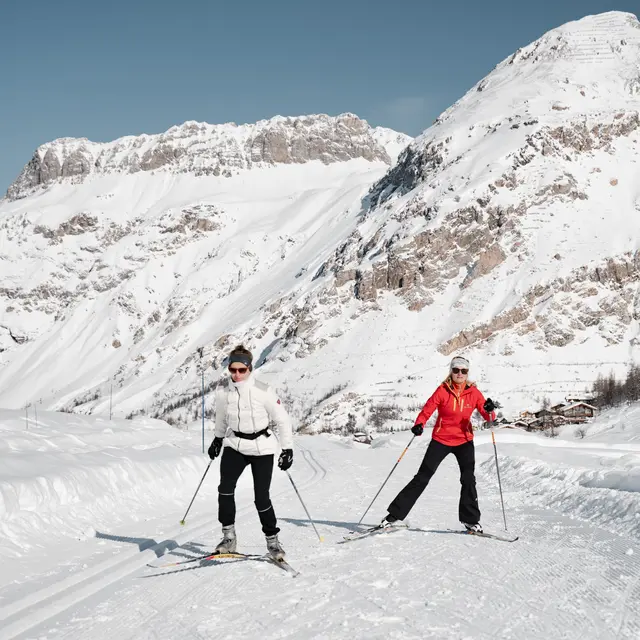 Cession ski de fond entre amies dans la Vallée du Manchet à Val d'Isère