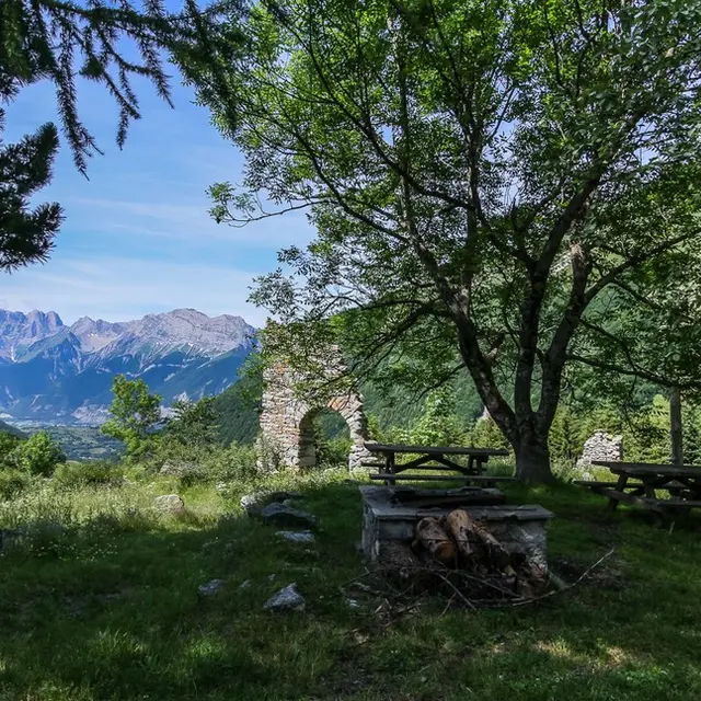 Les Vachers : pique-nique et panorama, vallée du Valgaudemar