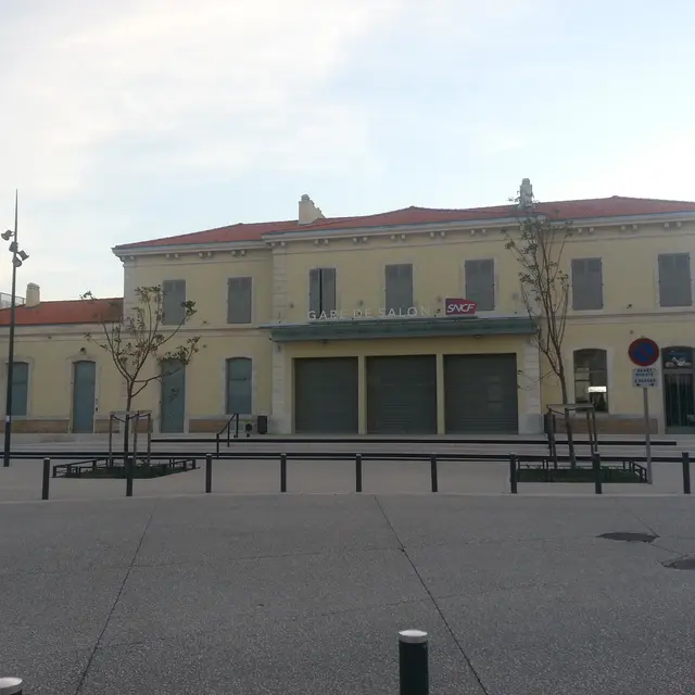 Gare de Salon (2012)