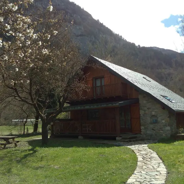 Chalet St Jean du Montcalm 8 Personnes  à vicdessos