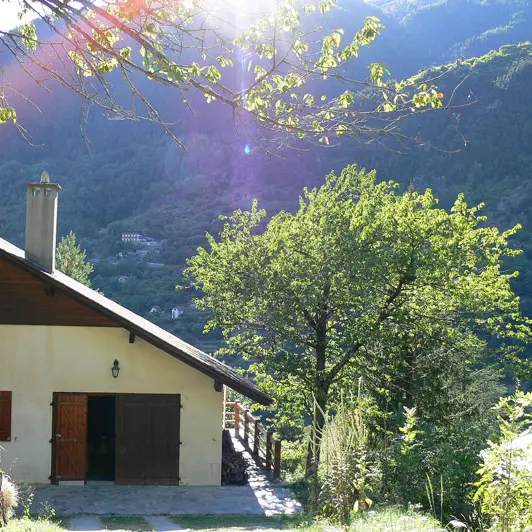chalet_exterieur_derriere.jpg