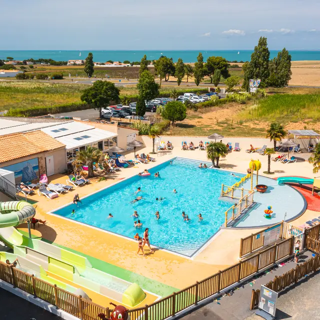 Piscine Camping Les Peupliers
