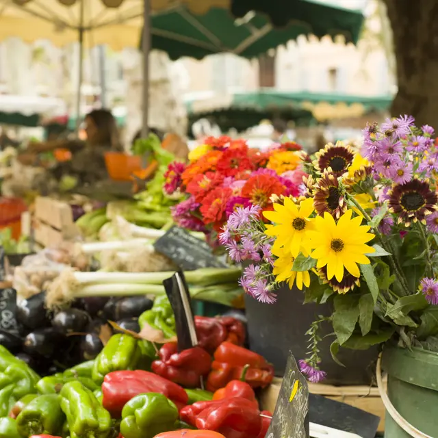 Marché hebdomadaire de Saint-Martin-de-Crau_Saint-Martin-de-Crau