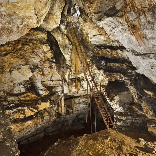 Grotte de Hautecourt