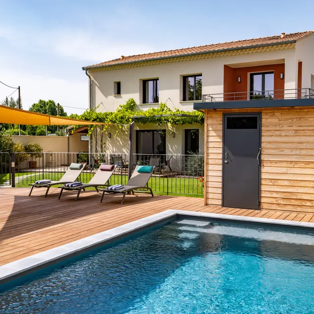 La piscine et sa terrasse
