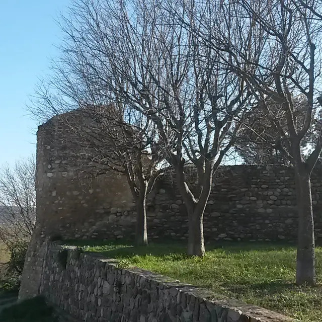 La tour de l'ancien château à La Brillanne