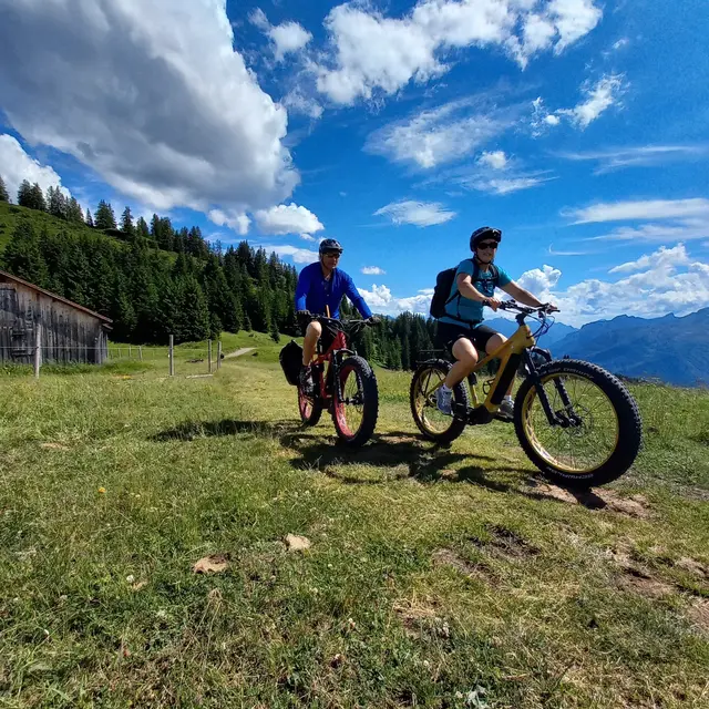 Rando en VTTAE dans les Aravis