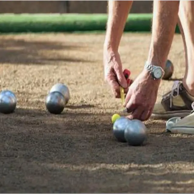 Concours de pétanque