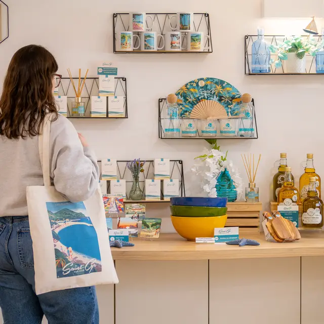 La boutique de l'Office de Tourisme_Saint-Cyr-sur-Mer