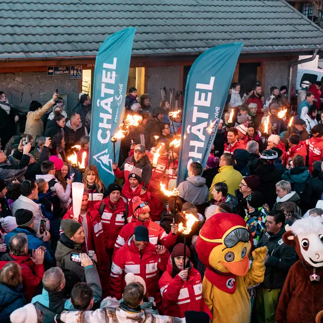 Pot d'accueil et arrivée aux flambeaux_Châtel