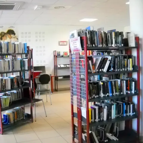 Médiathèque de Cazaubon
