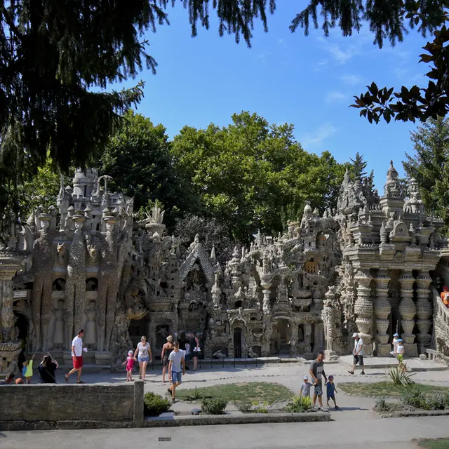 Palais idéal du facteur Cheval