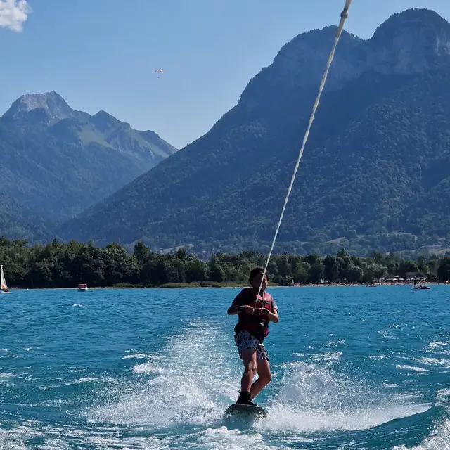 Session initiation wakeboard