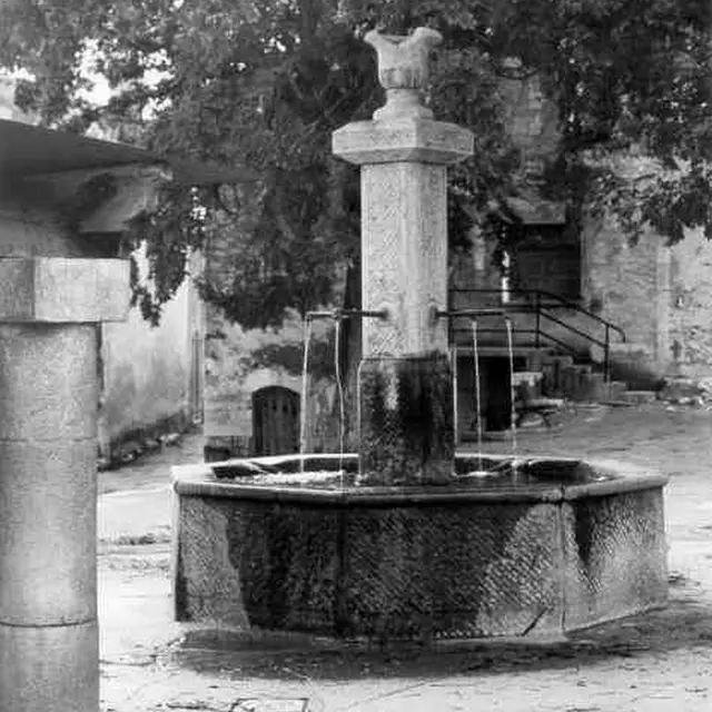 Fontaine octogonale