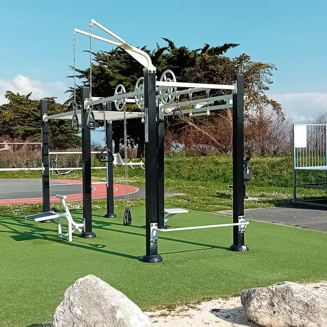 Street workout d'Ars-en-Ré - Côté chenal