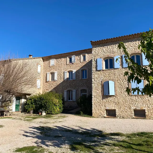 Gîte de groupes Domaine de la Roquette - Montmeyan