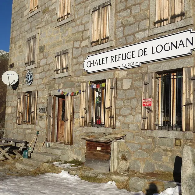 chalet lognan