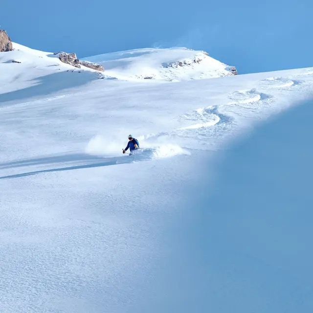 Ski hors-piste avec le Bureau des Guides_La Clusaz