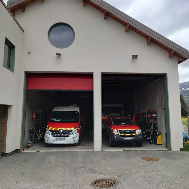 Les Coulisses des Ecrins : Caserne des sapeurs pompiers “ Les Ecrins”_Vallouise-Pelvoux