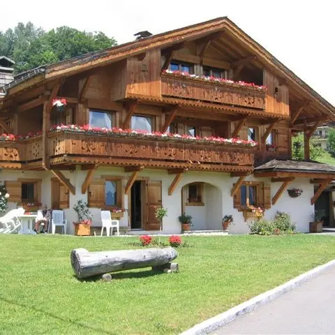 Meublé BOTTOLLIER Frédéric
