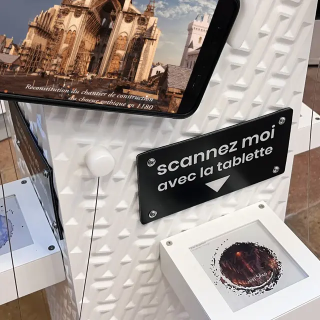 L'histoire de la cathédrale Notre - Dame de Paris, revivez en réalité augmentée les événements de ce monument emblématique_Bormes-les-Mimosas