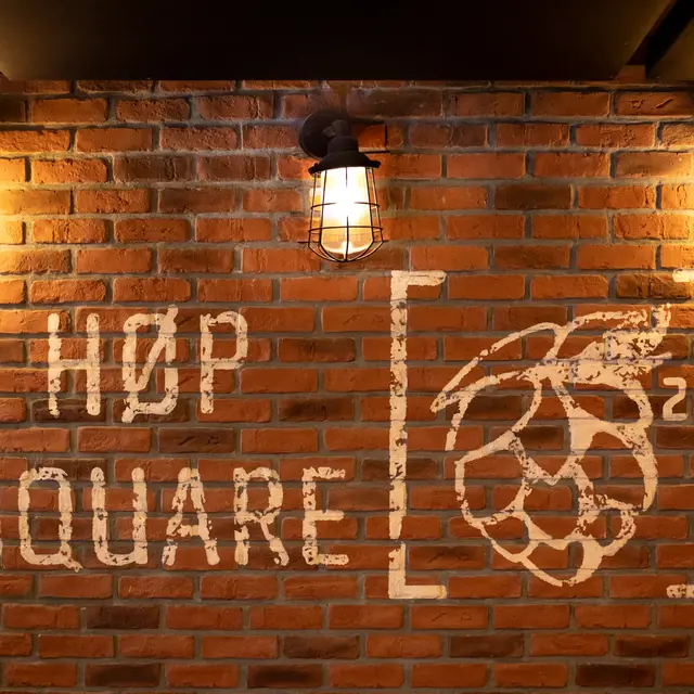 Hop Square