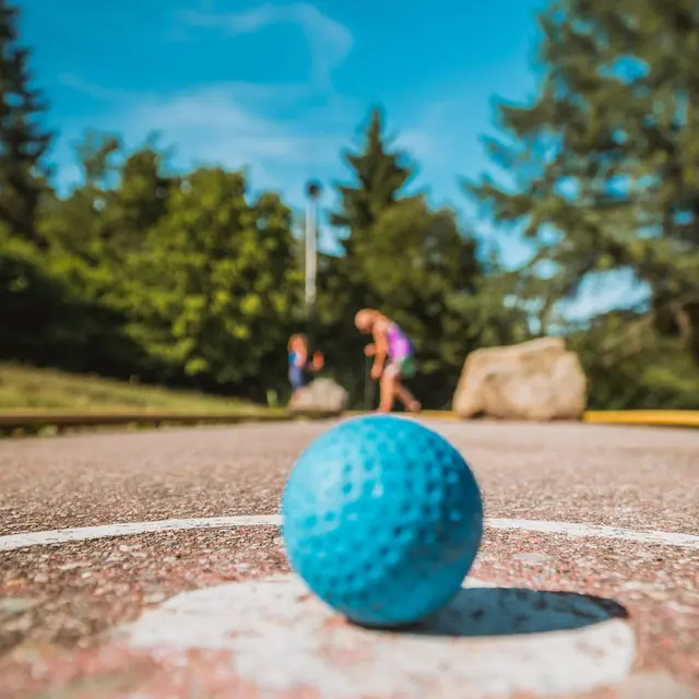 Mini-golf et jeux géants en bois_La Féclaz