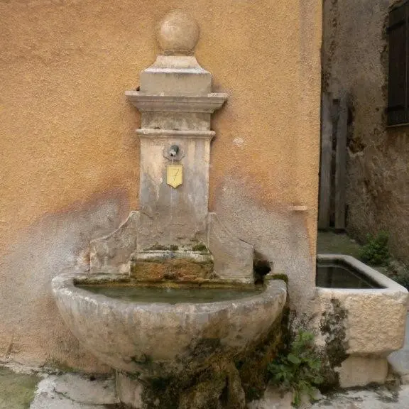 Fontaine de la bourgade