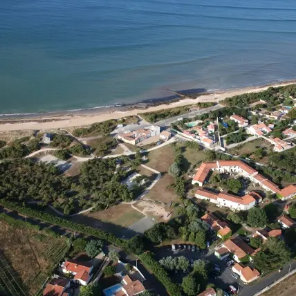 Vue aérienne du village de vacances Les Dunes